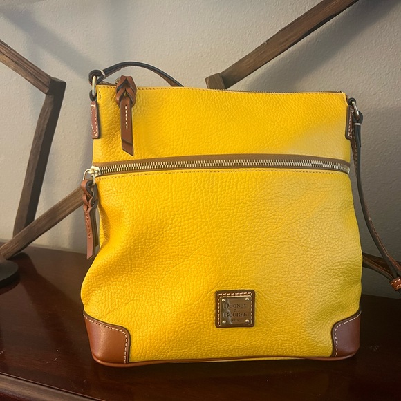 DOONEY & Bourke Lemon Gold Pebble LEATHER Purse - Picture 3 of 8